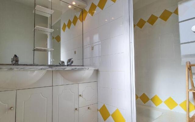 Villa familiale avec grand jardin proche plage