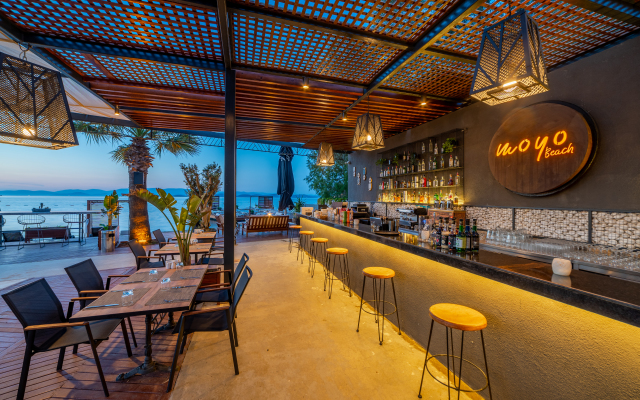 Moyo Beach Hotel