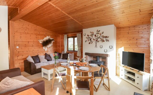15 Amberwood