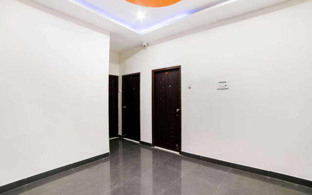 Lucky Hotels by OYO Rooms