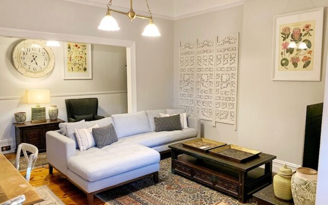 Hollidge House Apartments