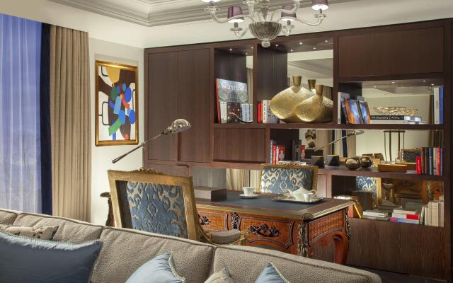 Royal Savoy Hotel & Spa