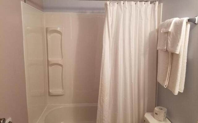 Moosomin Country Squire Inn