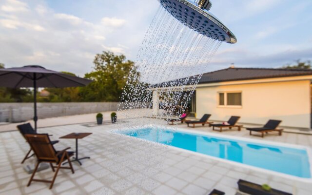 Beautiful villa with private swimming pool, nice covered terrace, play area, BBQ