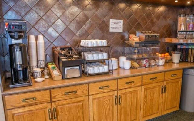 Woodland Inn Meadow Lake
