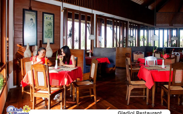 Klub Bunga Butik Resort