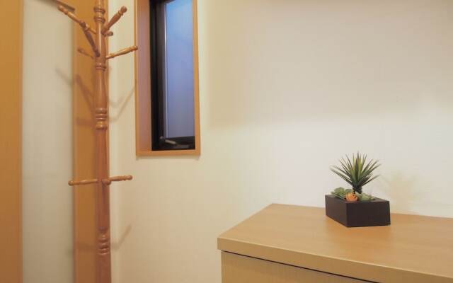 Okazaki House up to 8 People