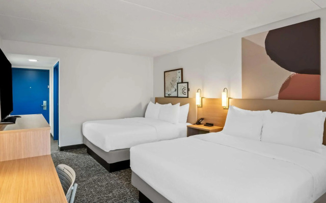 Spark by Hilton Stevensville