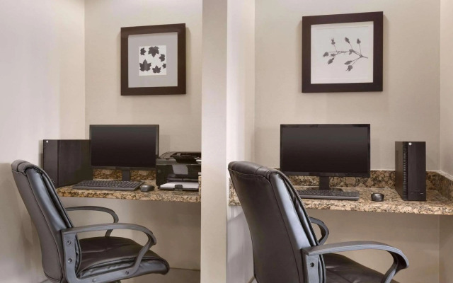 Country Inn & Suites By Radisson, Mishawaka, In