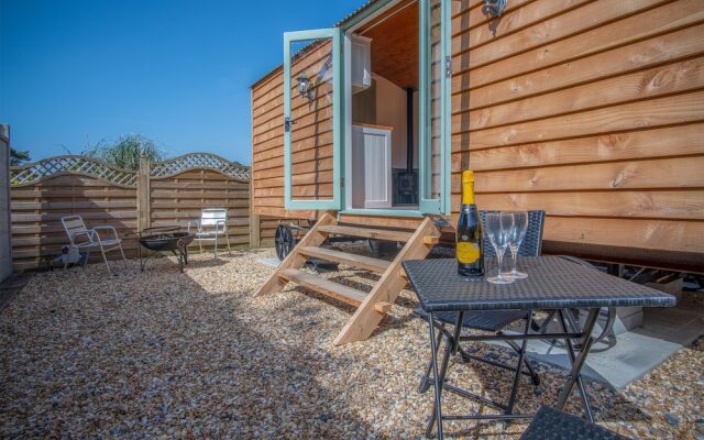 Willow - 1 Bedroom - Amroth