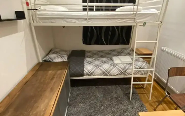 Charming 3-bed Apartment in London