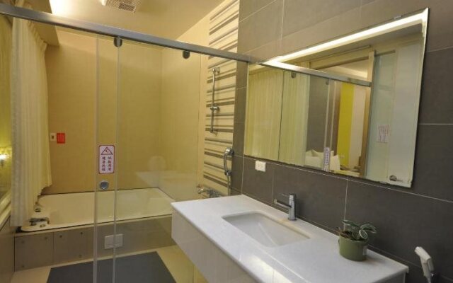 Yage Hotspring House