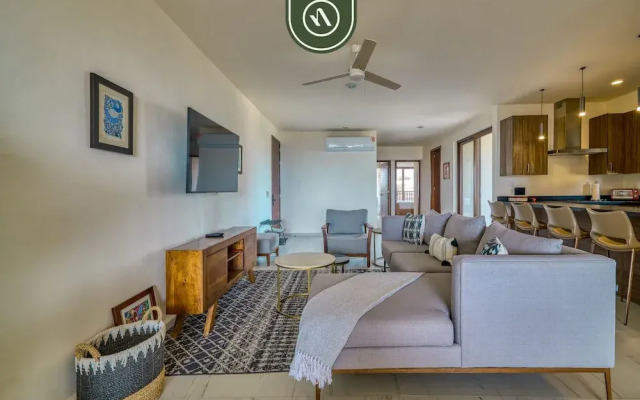 The Canuva Lux 204 in Cruz de Huanacaxtle