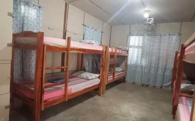 Le Village Hostel Moalboal