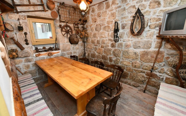 House Alka