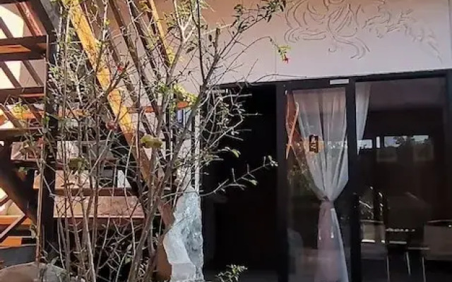 Serenity Courtyard Hotel
