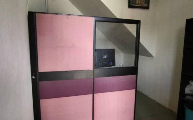 SPOT ON 90179 Moza Inn