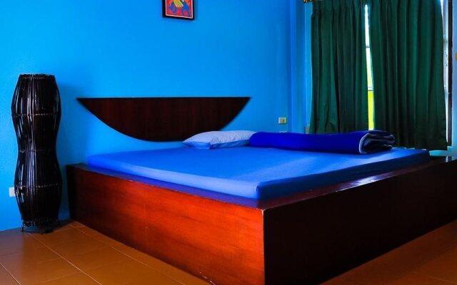 Charlize Hotel