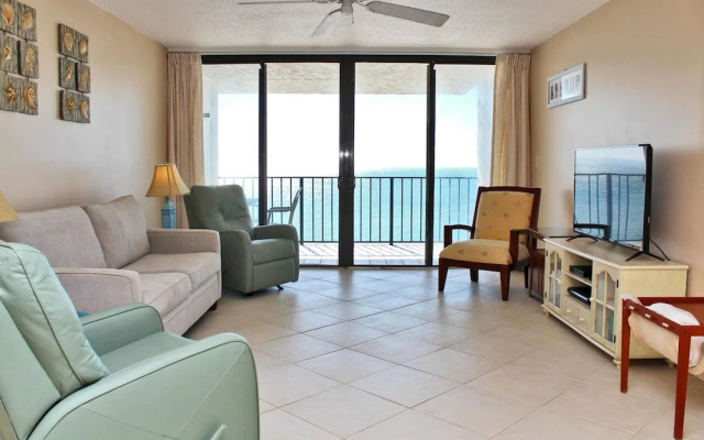 Romar Tower by Young Suncoast