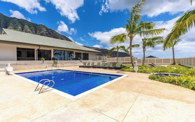 Makaha Villa by Avantstay Mountain + Ocean Views