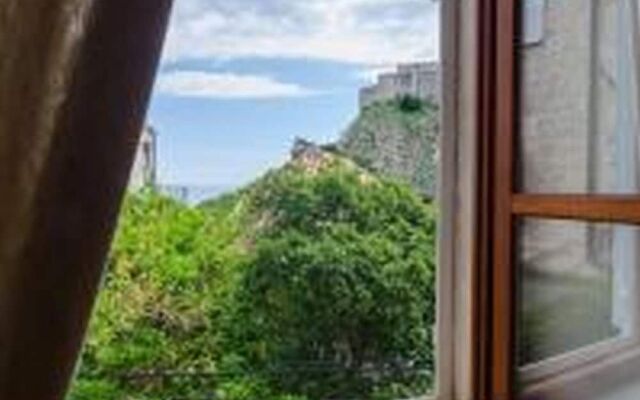 Rooms Lovrijenac