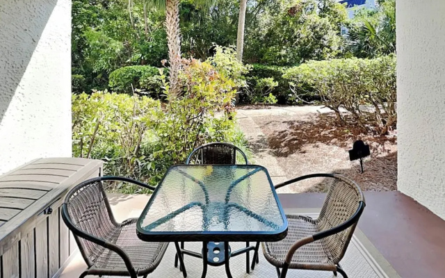 Ocean Walk 106 Manor by Hilton Head Retreats