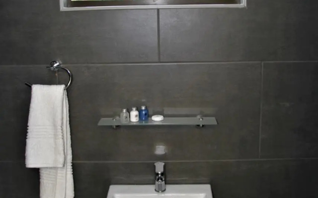 Mahem Manor Guesthouse