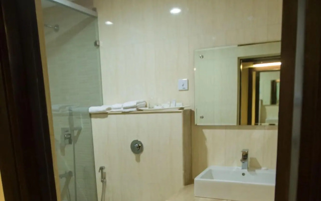 Royal Reve Hotel