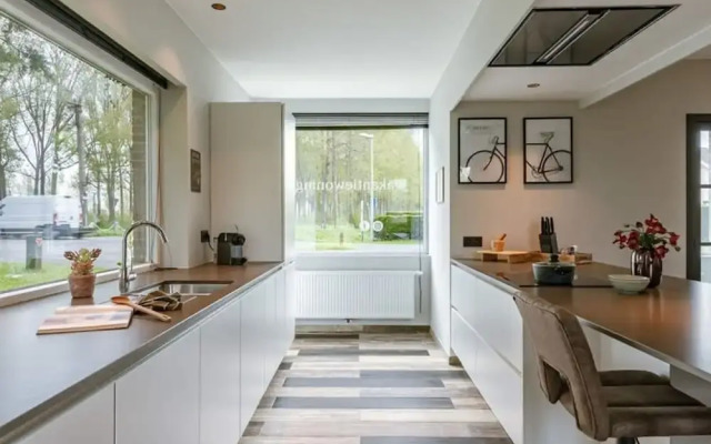 Holiday Home Along the Canal With Great Views