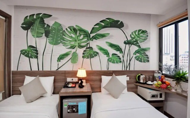 Mega Light Hotel