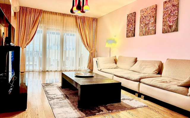 Herastrau Park Apartment