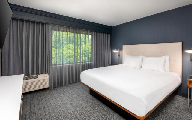 Courtyard By Marriott Danbury