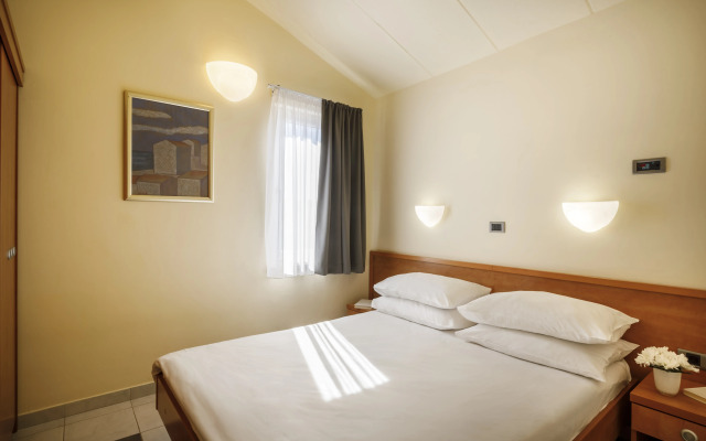 Maistra Select Amarin Resort