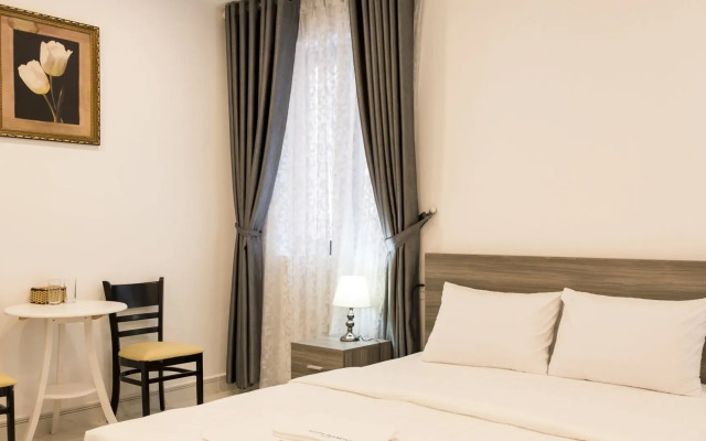 White Diamond Hotel