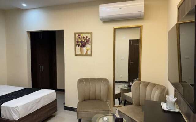 Gold Pine Hotel Lahore