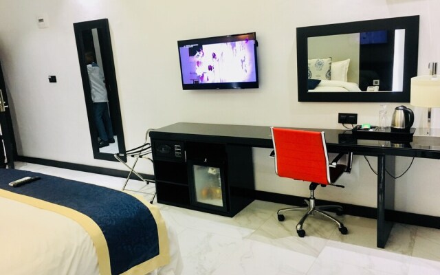 Parktonian Hotel Ikate