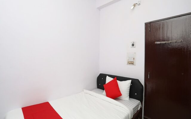 Oyo Flagship 30922 Hotel Aditya Inn