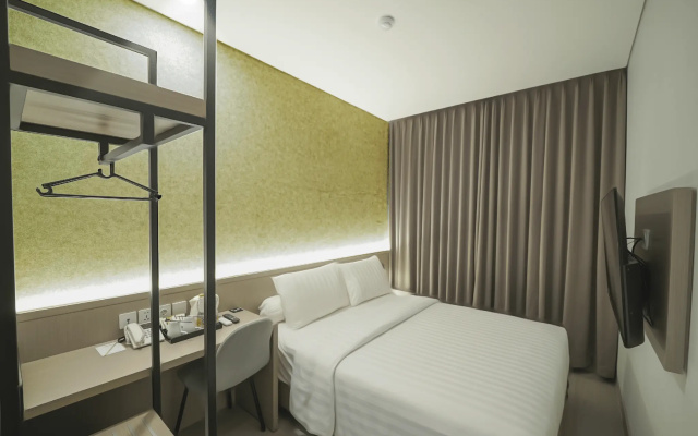 Front One Boutique Hotel Taman Anggrek – Guest Rooms – Jakarta