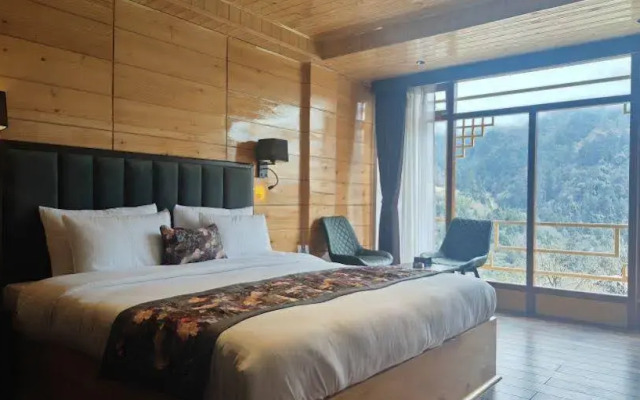 Mount Bayul Shangri-La Resort