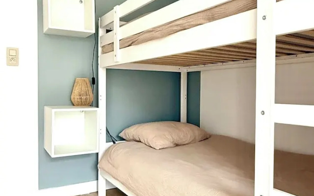 Spacious duplex in the center