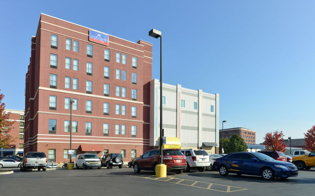 Candlewood Suites Terre Haute, an IHG Hotel