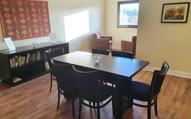 Xelena Hotel & Suites