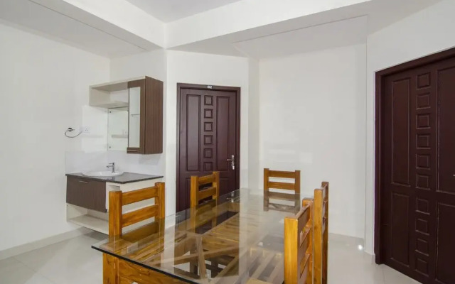 Six Gems by OYO Rooms