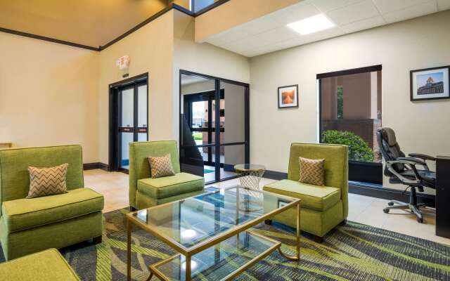 Quality Inn & Suites Sellersburg - Louisville Area