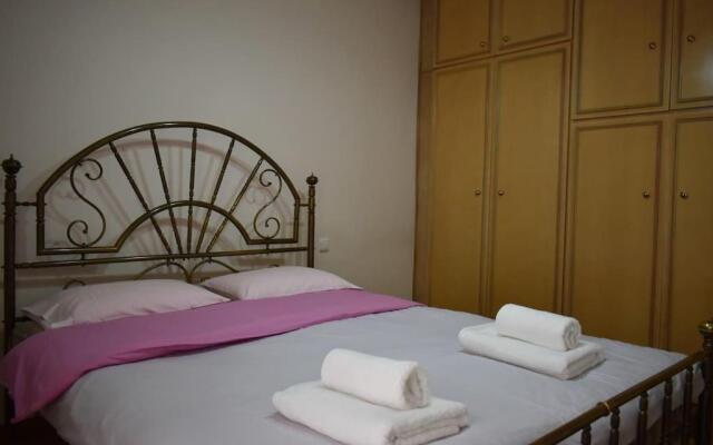 Comfortable Apartment Opposite The Park