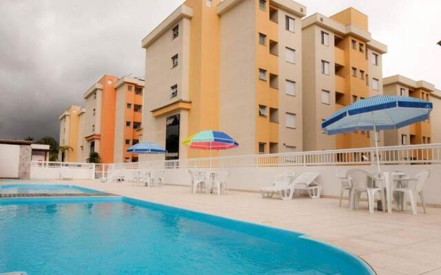 Sun Way Apartamento com piscina e churrasqueira.