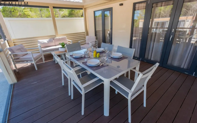 Charming Two-bedroom Mobile Homes Drage