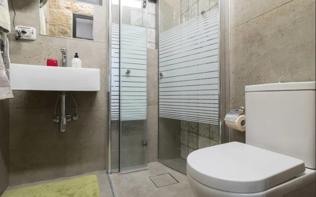 Best Location Jerusalem Stone Apartment