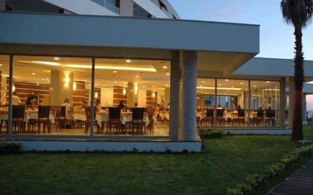 Yelken Spa Hotel&Club Resort