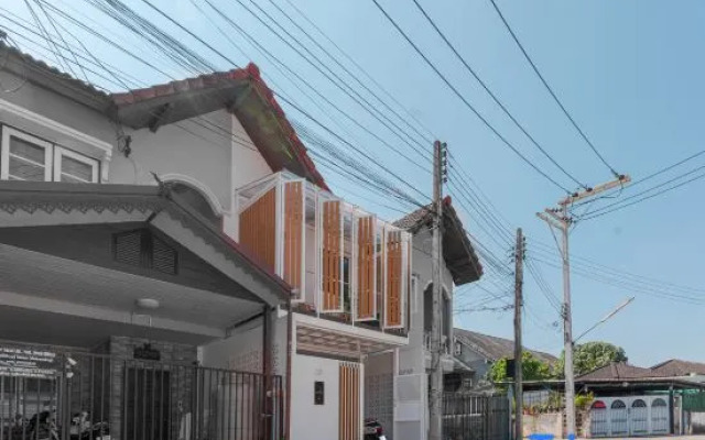 Modern Townhome / 2BR near CNX moat
